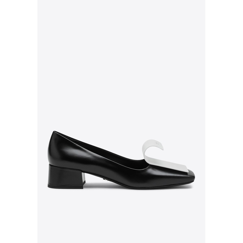 35 Curved Leather Pumps