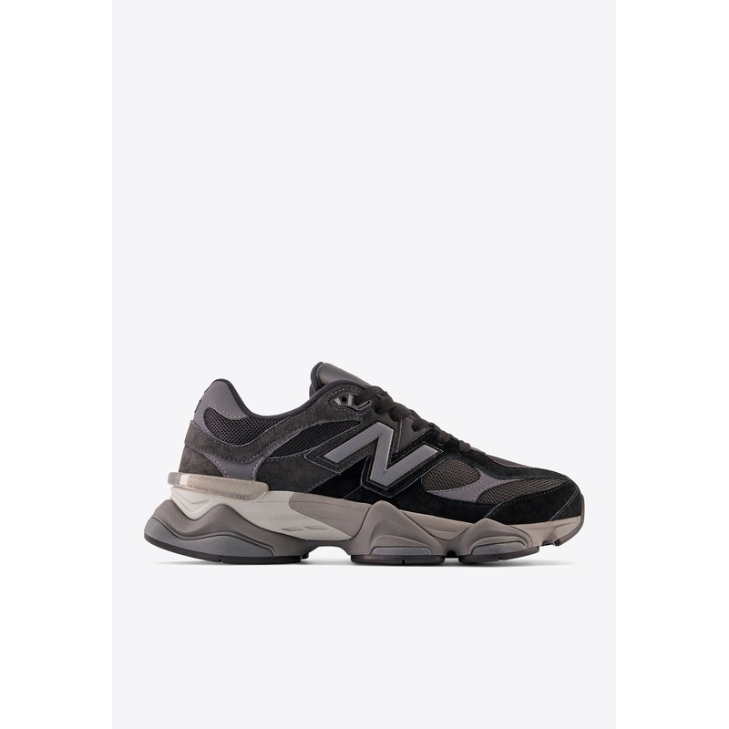 9060 Low-Top Sneakers in Black with Castlerock and Rain Cloud