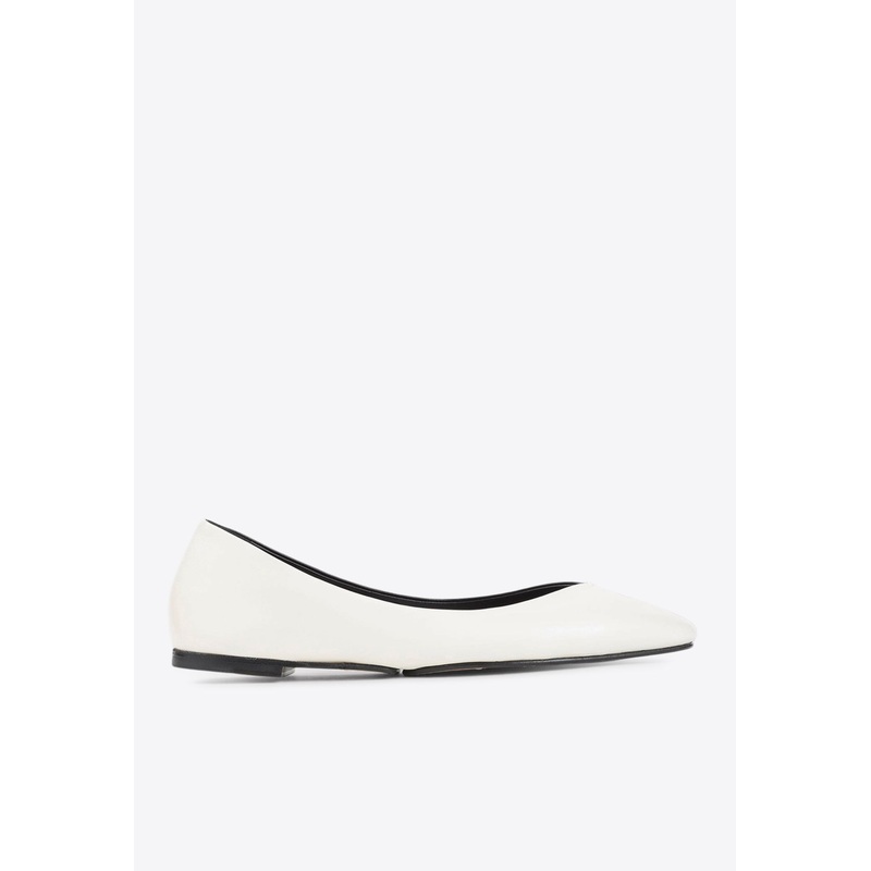 Ovalo Two-Tone Ballet Flats