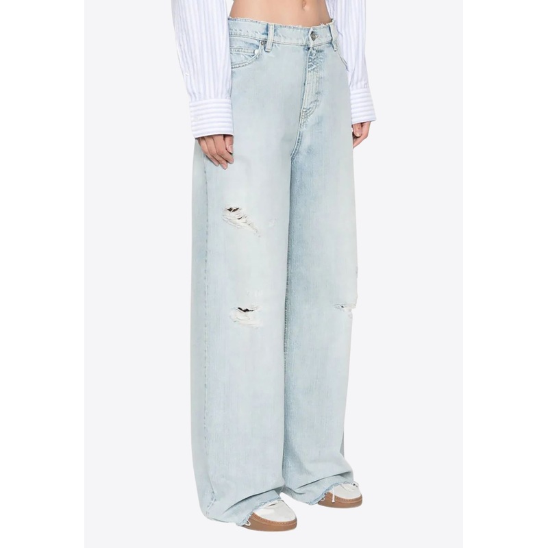 Logo Patch Destressed Boyfriend Jeans