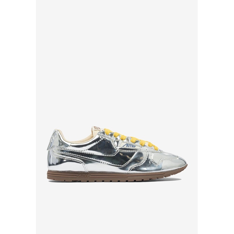 Windspin Metallic Sneakers