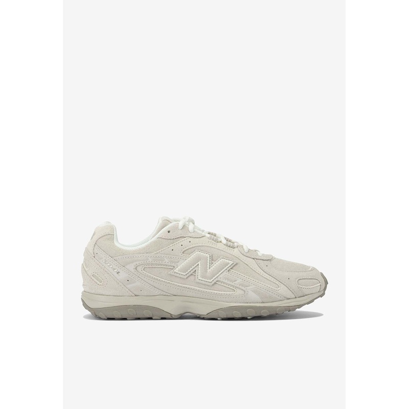 204L Low-Top Sneakers