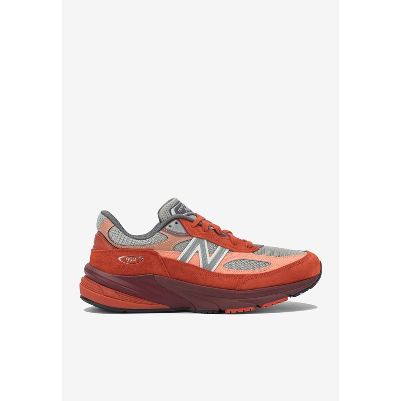 990V6 Low-Top Sneakers