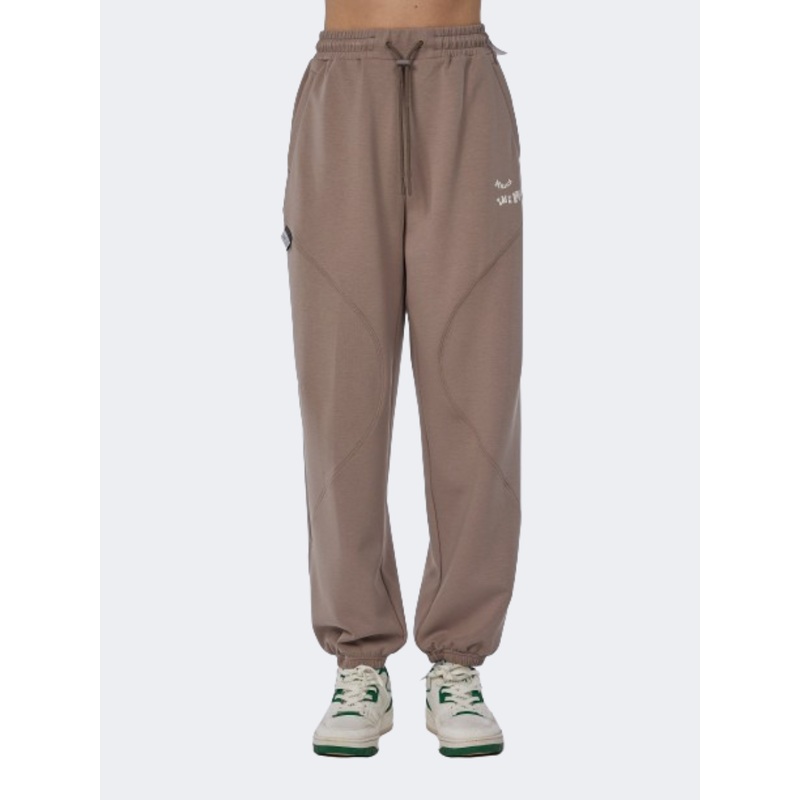 Anta Master The Move Women Lifestyle Pant Grey