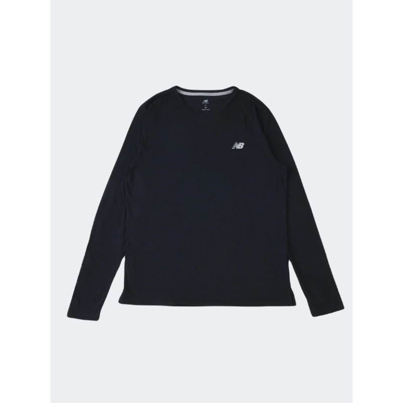 New Balance Lightweight Men Performance. Long Sleeve Black