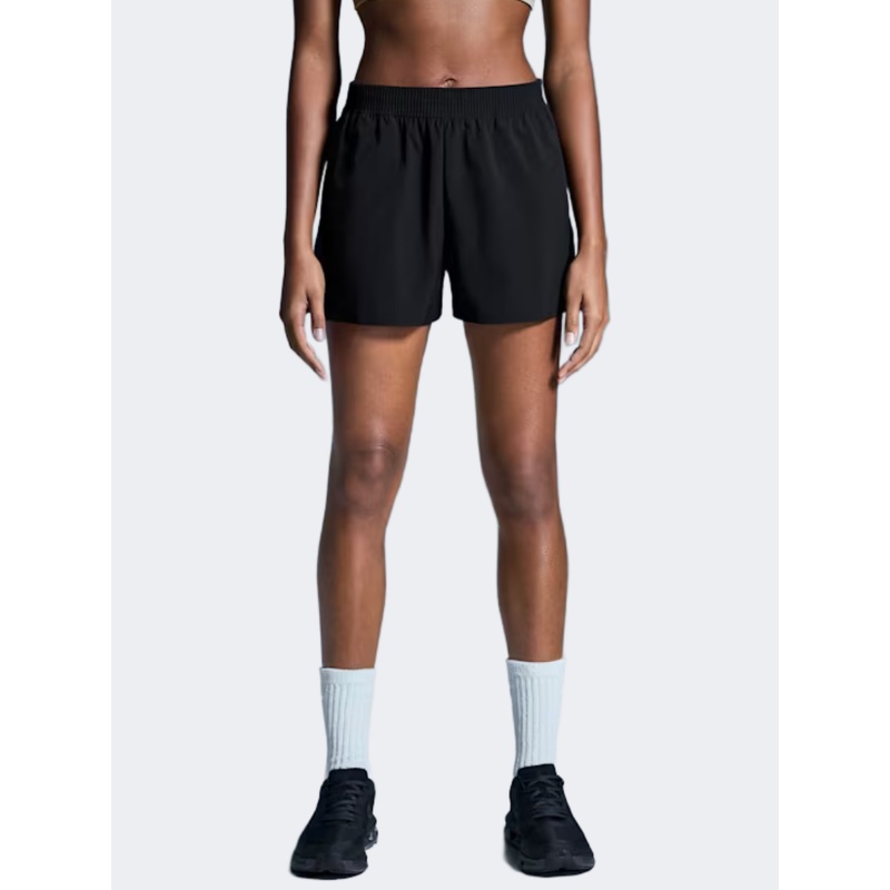 On Focus Women Training Short Black