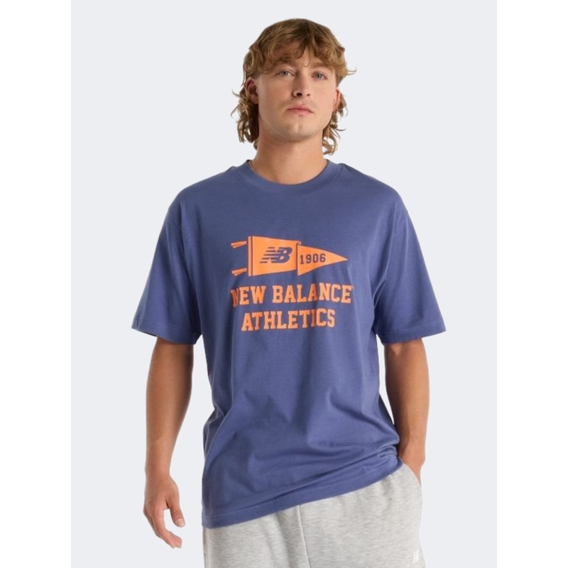 New Balance Varsity Pennant Men Lifestyle T-Shirt Dream State