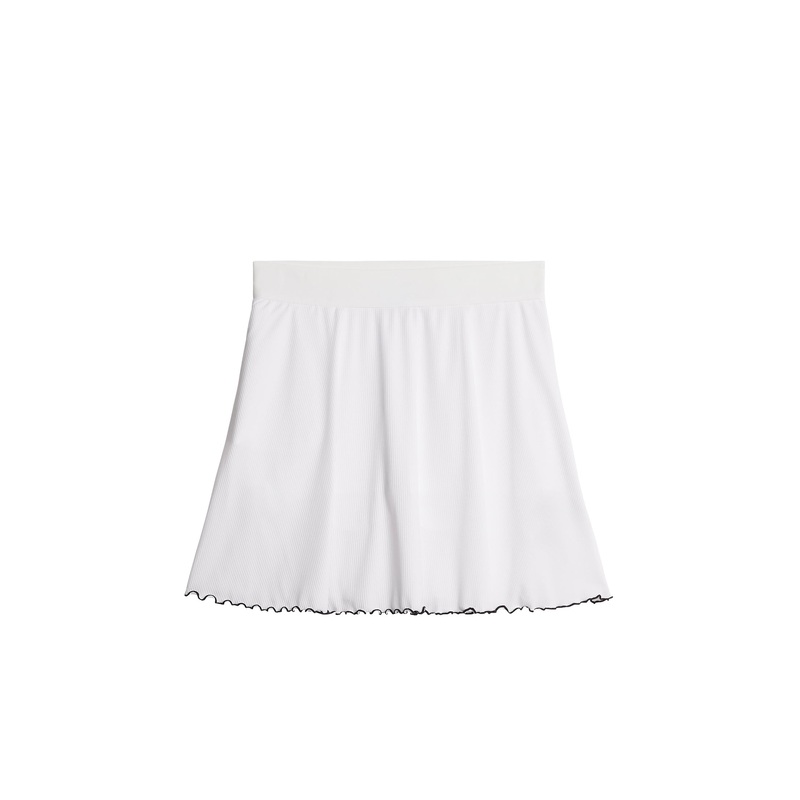 Anja Skirt / White
