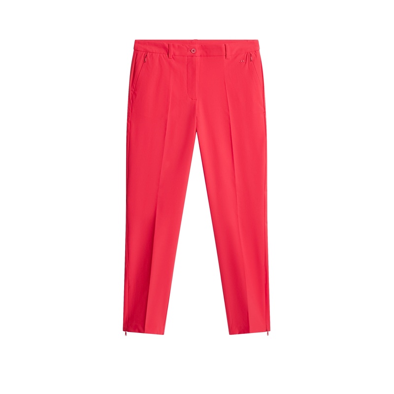 Pia Pant / Azalea